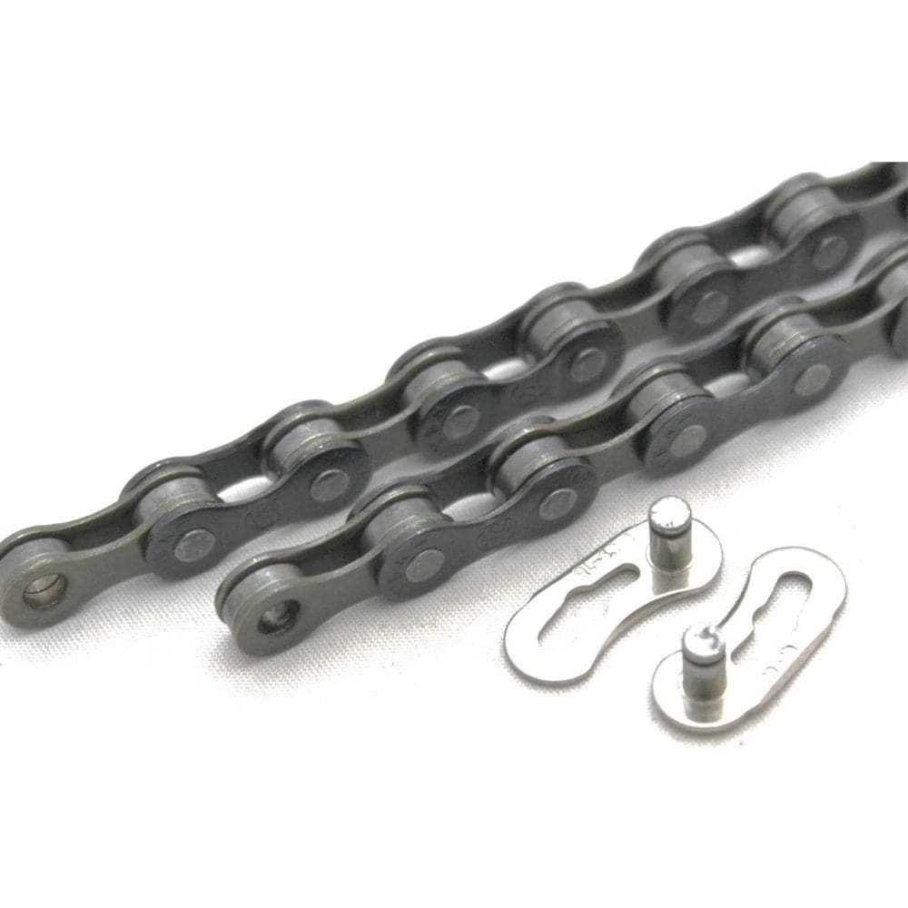 Clarks 8-speed MTB and road bike chain with 116 links, quick release, compatible with major derailleur systems, durable bike component.
