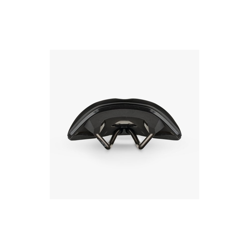 Fizik Tempo Argo R3 endurance road bike saddle with Wingflex technology, featuring lightweight design and ergonomic shape.