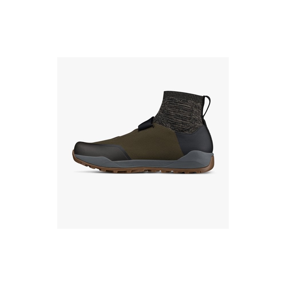 Fizik X2 Terra Clima waterproof mountain bike shoes with breathable mesh and rugged soles for MTB riding.