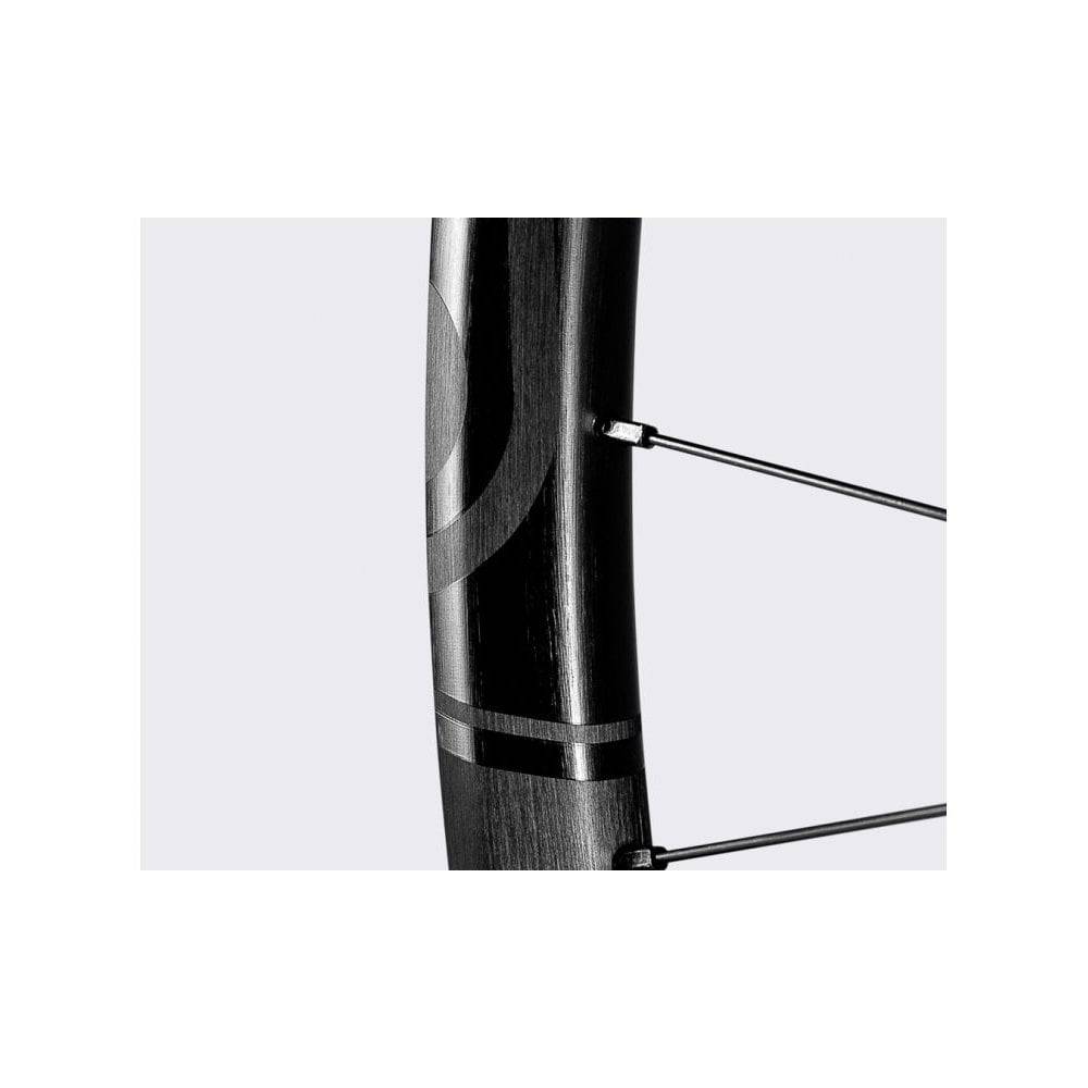 Crankbrothers Synthesis Alloy XCT 29-inch front wheel with black and grey finish, 6-bolt disc brake compatibility, boost aluminum components.