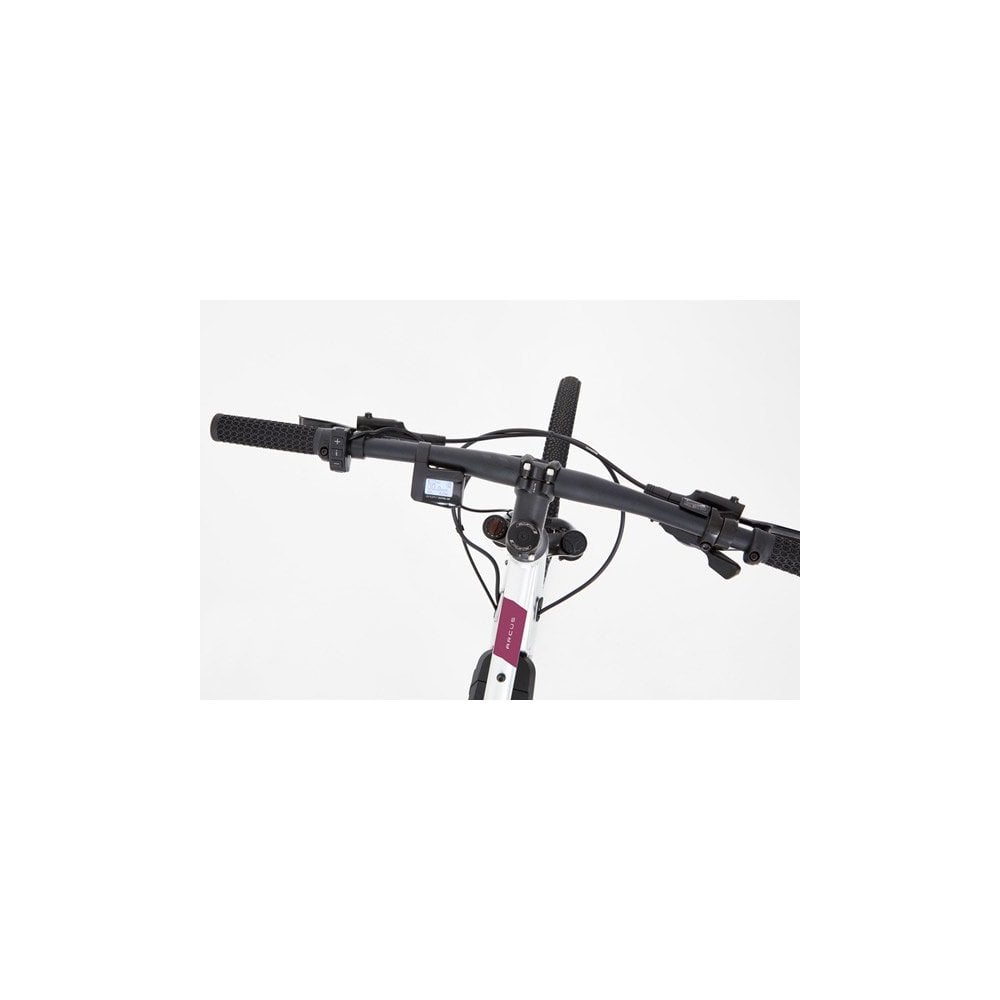 Ridgeback Arcus 1 open frame women’s e-hybrid bike with Shimano Acera gears and disc brakes, shown from side view.