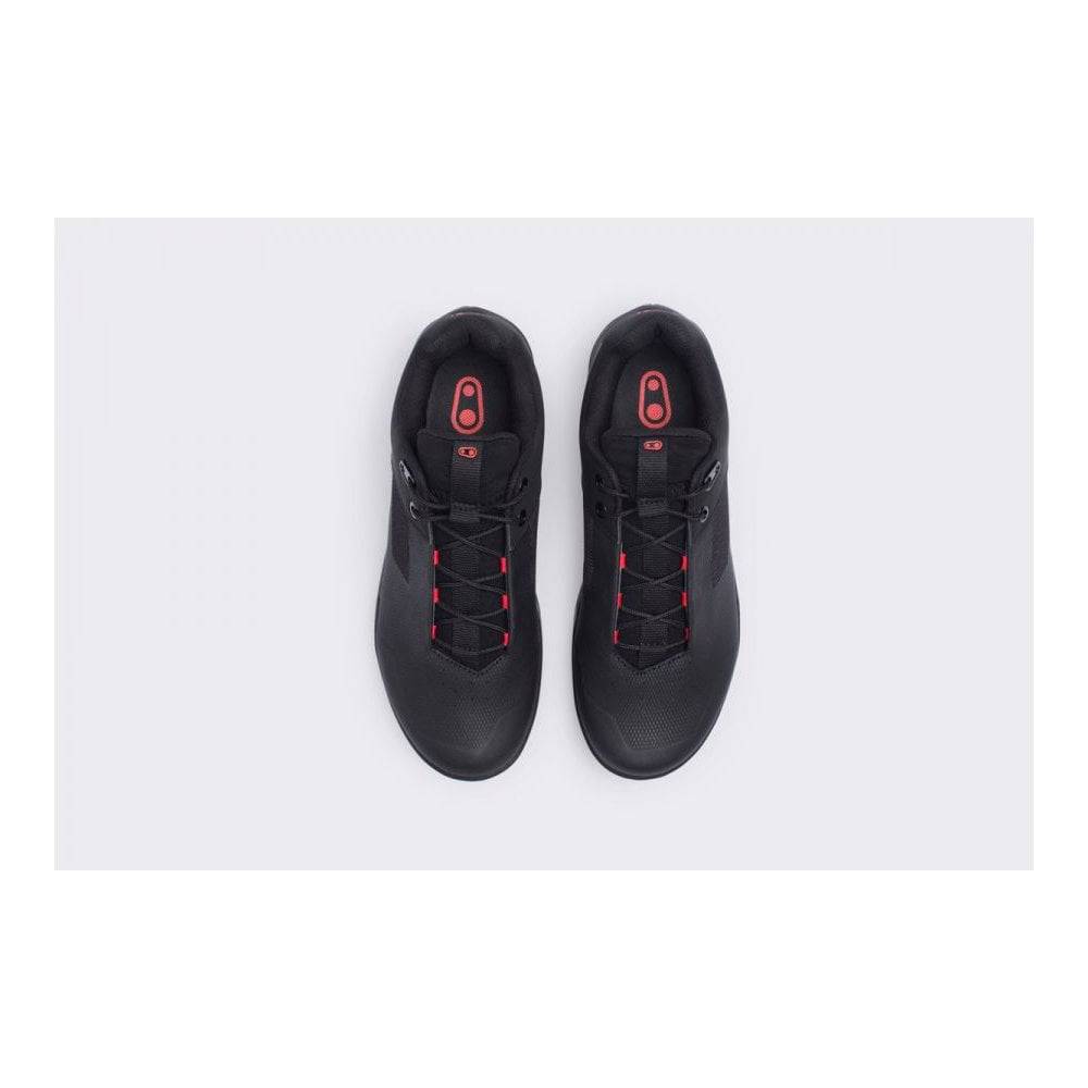 Crank Brothers Malllet E BOA MTB shoes with stiff shank for mountain biking, featuring BOA closure system and clipless pedal compatibility.