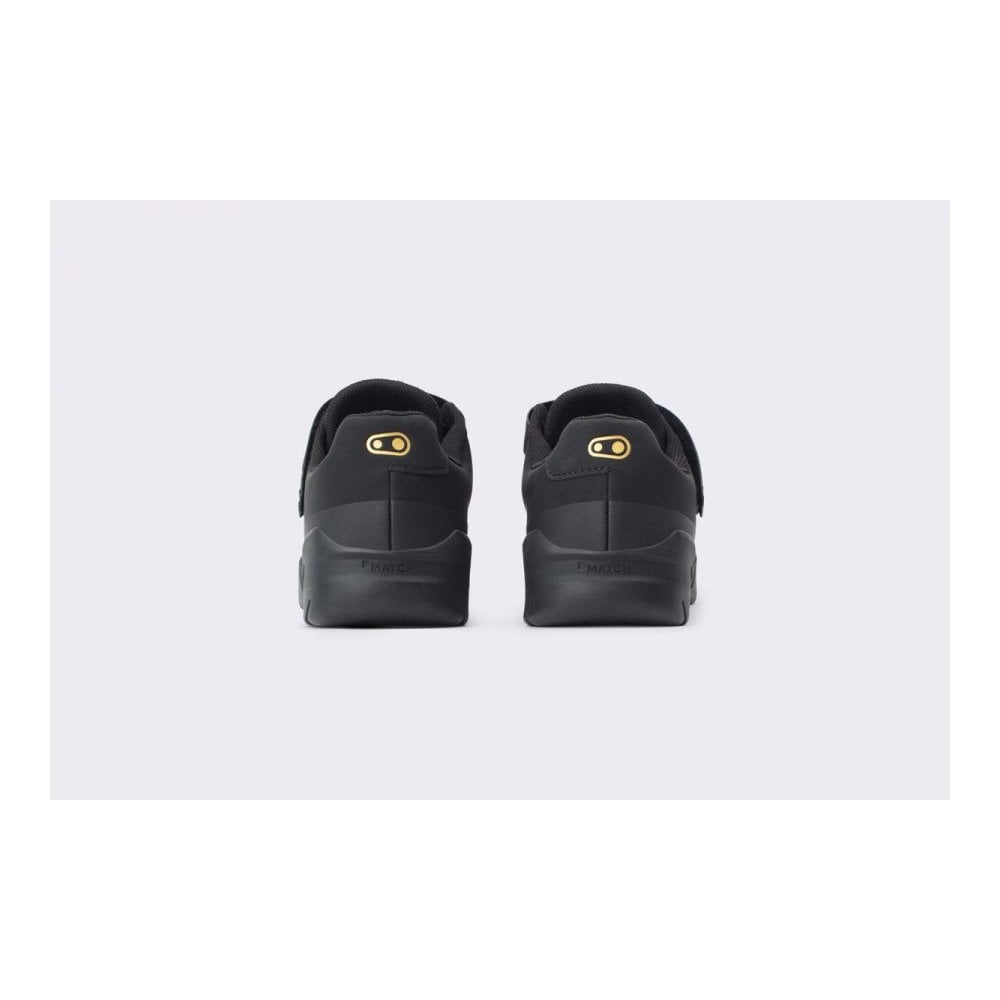 Crank Brothers Malllet E BOA MTB shoes with stiff shank and clipless pedal compatibility for mountain biking.