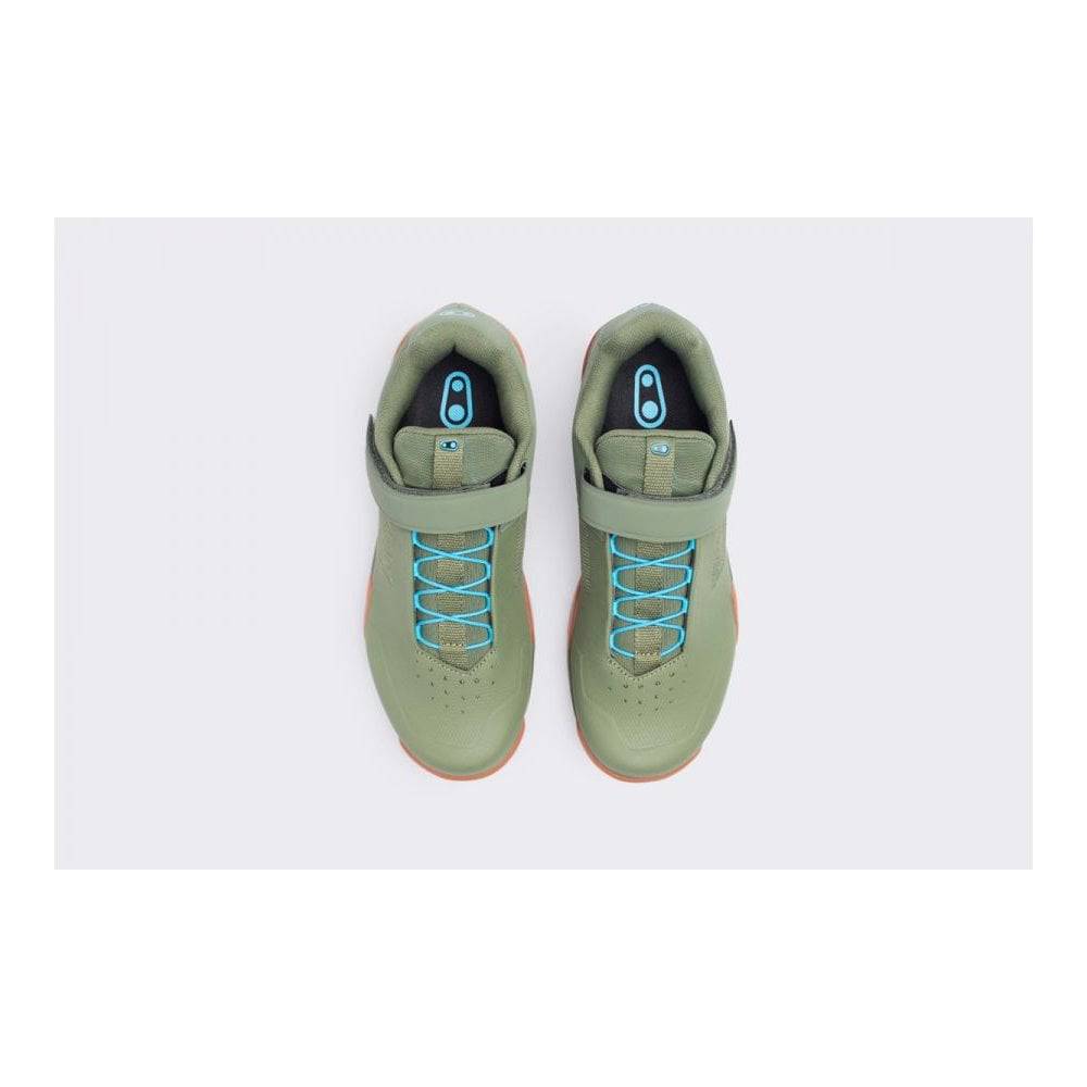 Crank Brothers Mallet E Lace MTB shoes with Match Box Outsole for mountain biking, showing the lace-up design and rugged sole.