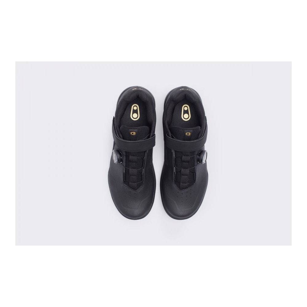 Crank Brothers Stamp BOA unisex mountain biking shoes with trail grip and BOA closure system, designed for MTB and trail riding.