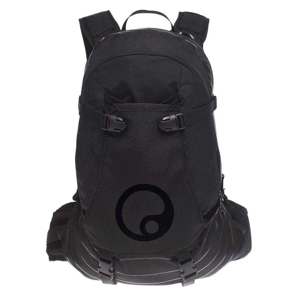 Ergon BA3 adjustable enduro and all-mountain panniers with hydration compartment, outdoor bike accessories for mountain biking.