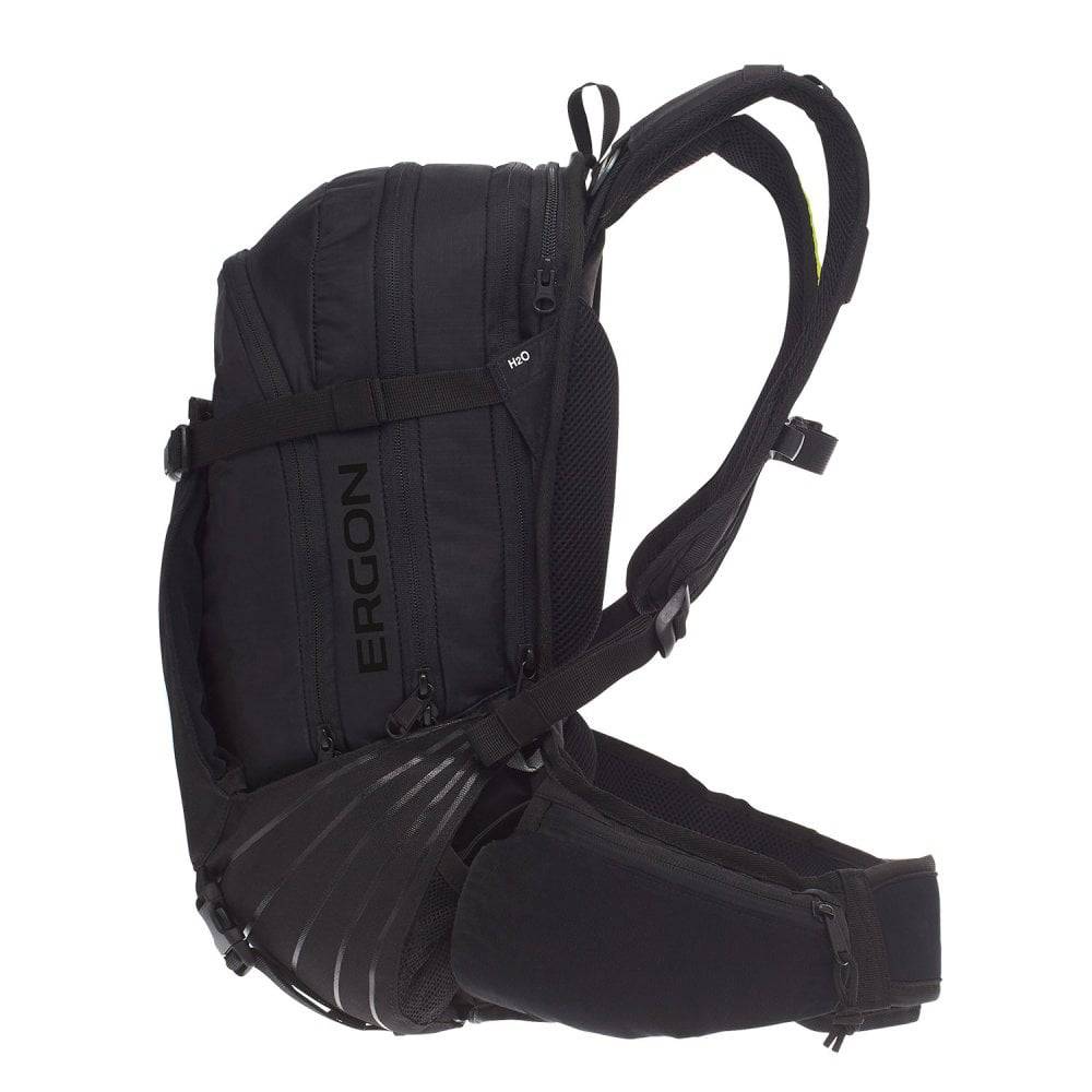 Ergon BA3 adjustable enduro and all-mountain panniers with hydration compartment, black accessories for bike storage and hydration.
