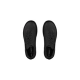 Fizik Gravita Versor MTB shoes with Vibram Megagrip outsole, black trail riding shoes with secure lacing and rugged tread pattern.