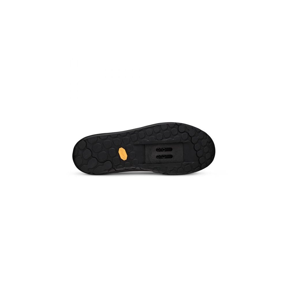 Fizik Gravita Versor MTB shoes with Vibram Megagrip outsole, designed for trail riding, featuring durable cycling footwear with clip compatibility.