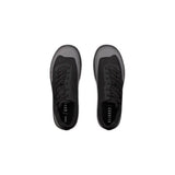 Fizik Gravita Versor MTB clip shoes with Vibram Megagrip outsole, designed for trail riding and mountain biking.