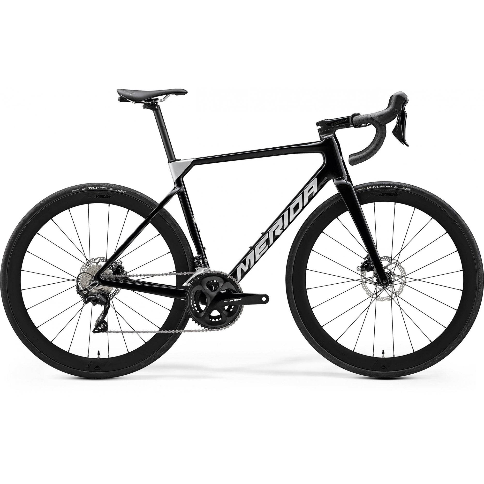 Merida Scultura Limited 2022 road bike with Shimano 105 R7000 components and disc brakes, unisex design, photo showing front view.