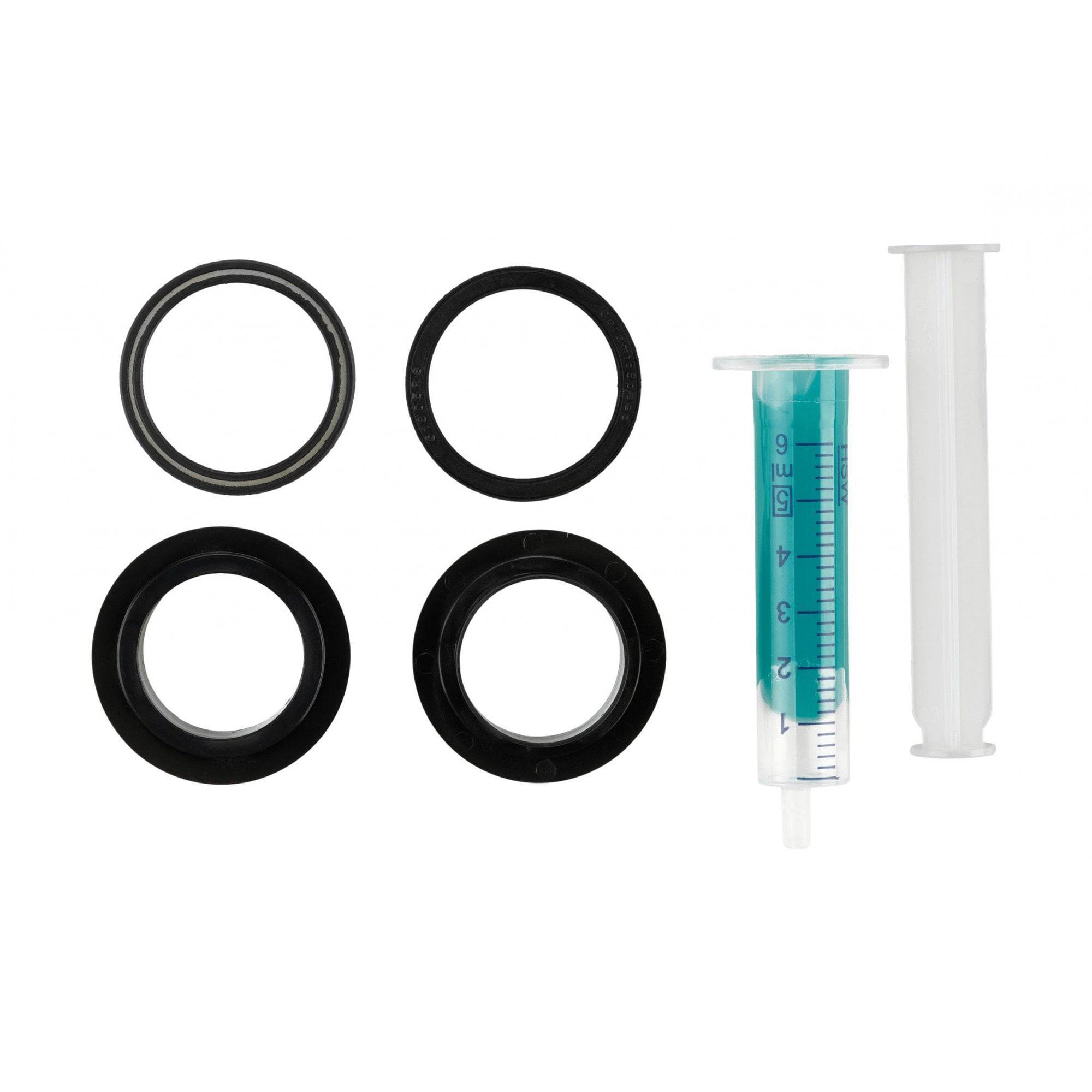 CeramicSpeed BB30 service kit for Shimano 24mm spindle cranksets, includes bearings and installation tools for bike maintenance.