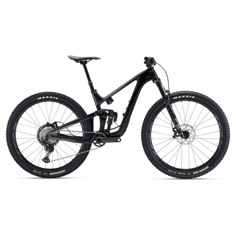 Giant Trance Advanced Pro 29 1 mountain bike with Shimano Deore XT disc brakes, black and orange frame, ready for trail riding.