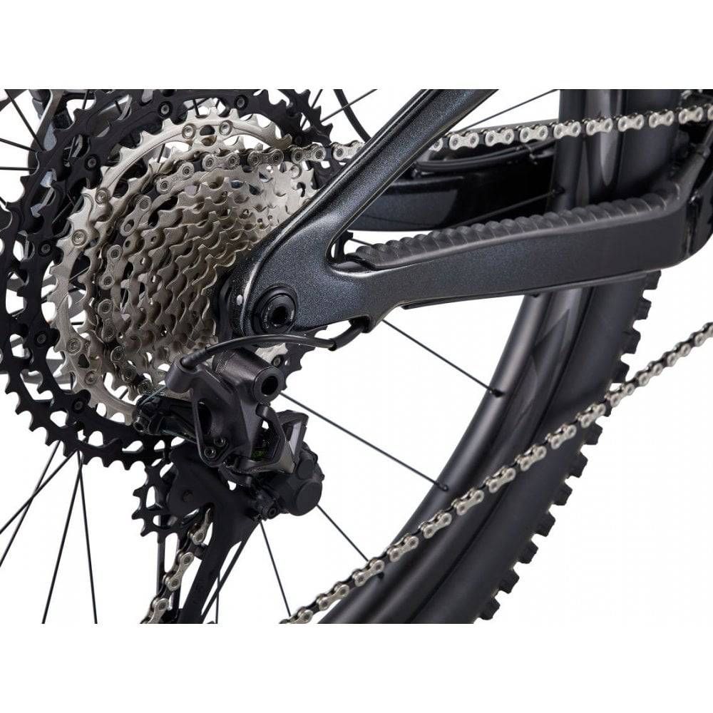 Giant Trance Advanced Pro 29 mountain bike with Shimano Deore XT disc brakes, featuring a full suspension frame for rugged trail riding.