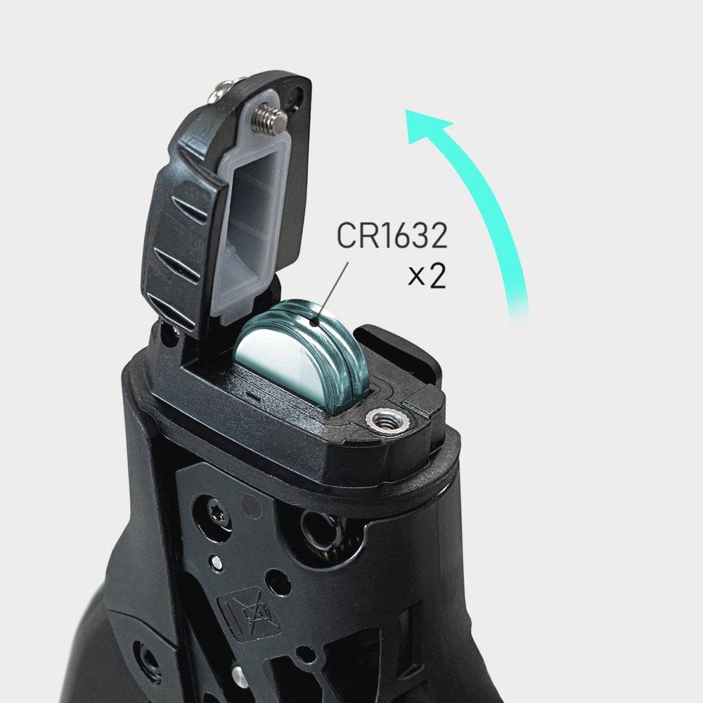 Shimano 105 ST-R7170 double hydraulic Di2 road shifters with wireless connectivity, showing ergonomic brake and gear levers.
