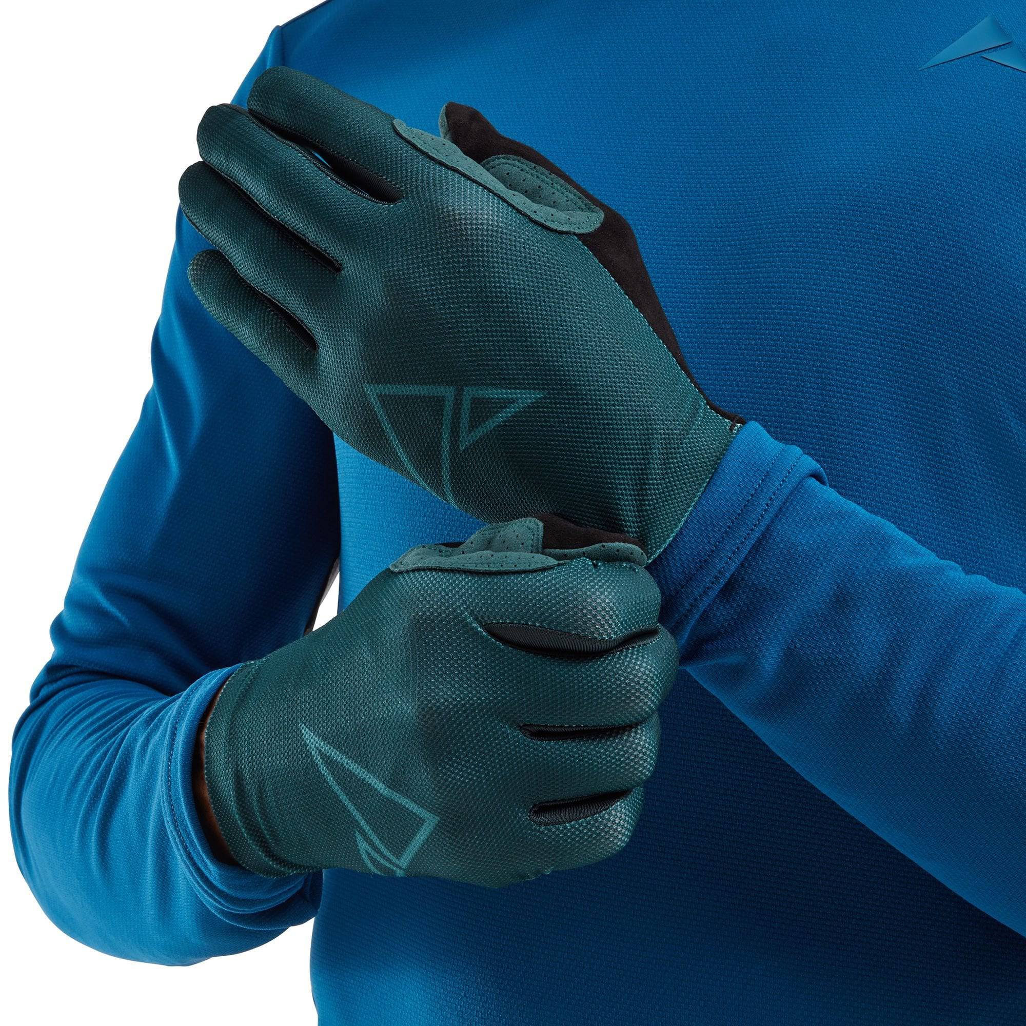 Altura Kielder unisex trail gloves with breathable grip and neoprene cuffs, designed for outdoor biking and trail activities.