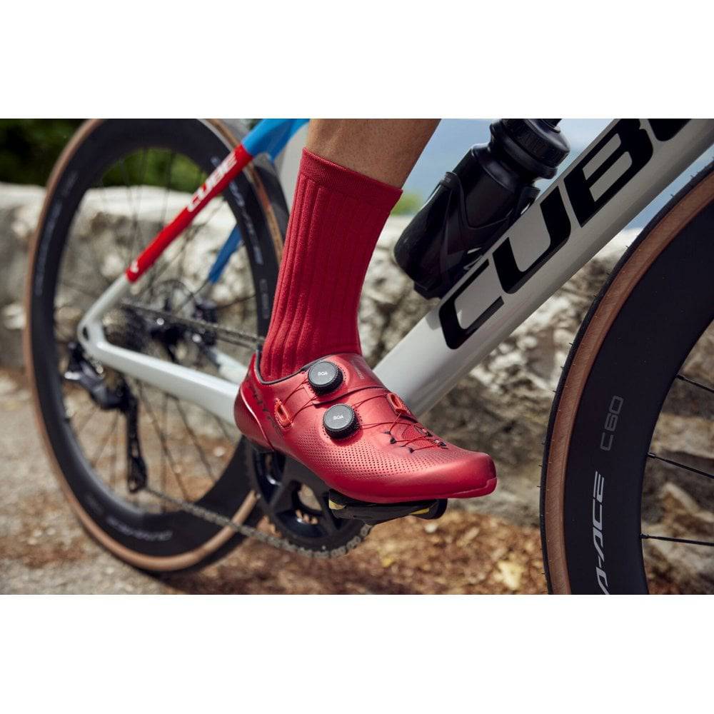 Shimano S-PHYRE RC9 road cycling shoes with black design, featuring dual BOA Li2 dials for a secure fit and aerodynamic profile.