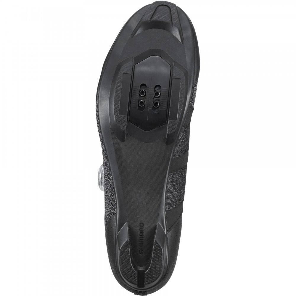 Shimano IC5 MTB shoes with BOA L6 dial closure and anti-bacterial treatment, designed for mountain biking performance.