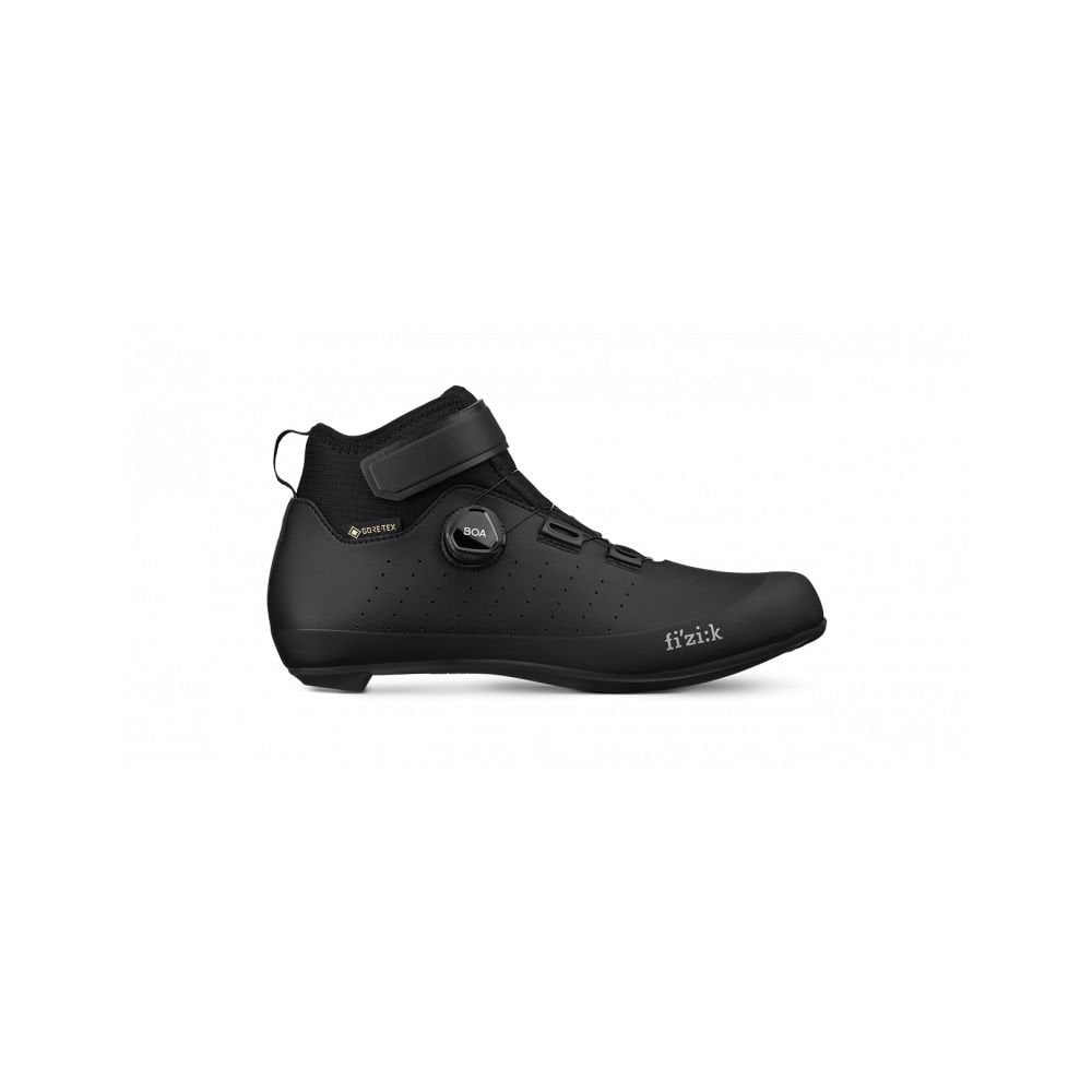 Fizik Tempo Artica R5 GTX winter cycling shoes with waterproof, insulated design for cold weather road riding.