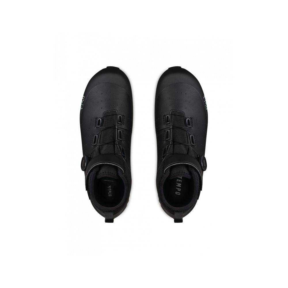 Fizik Tempo Artica R5 GTX winter road cycling shoes with waterproof and insulated features, designed for cold-weather cycling.