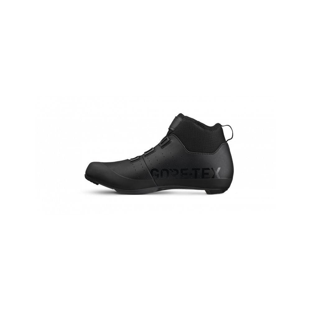 Fizik Tempo Artica R5 GTX winter road cycling shoes, waterproof and insulated, with sleek black design and sturdy construction.
