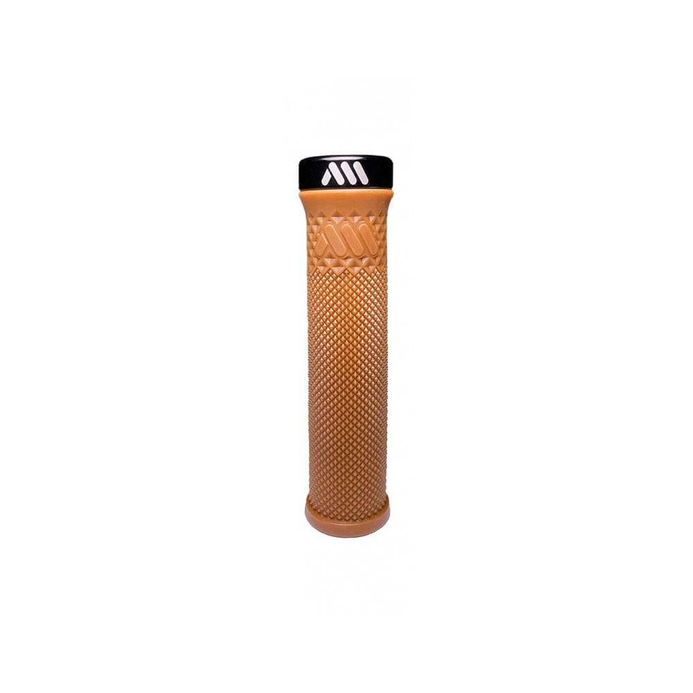 All Mountain Style Cero grips with dual pattern dual density handlebar components, featuring textured rubber for enhanced grip.