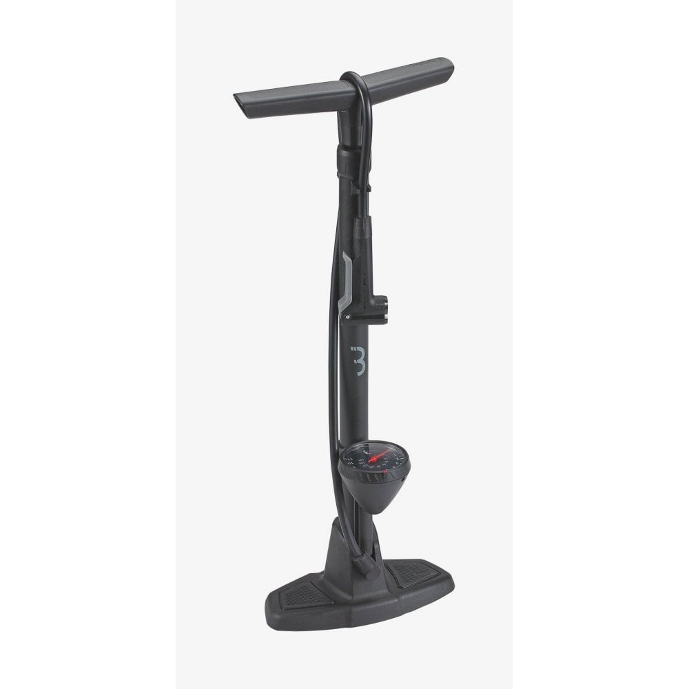 BBB BFP-20 AirWave floor pump with dual-head 3.0 valve and 9 bar gauge, shown with tire inflating nozzle and pressure gauge.