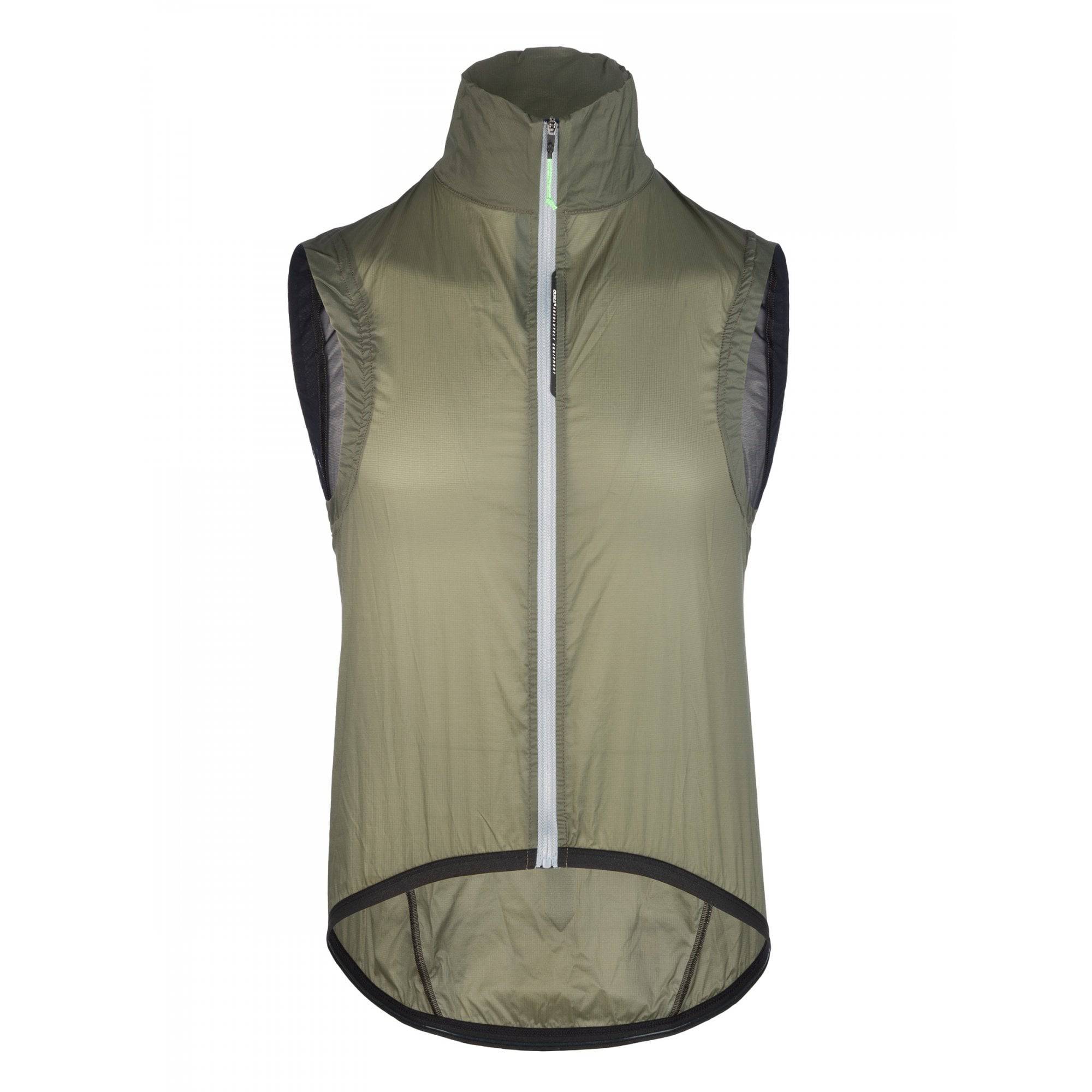Q36.5 Air Vest cycling vest with reflective fabric and muscle support, designed for comfortable outdoor cycling clothing.