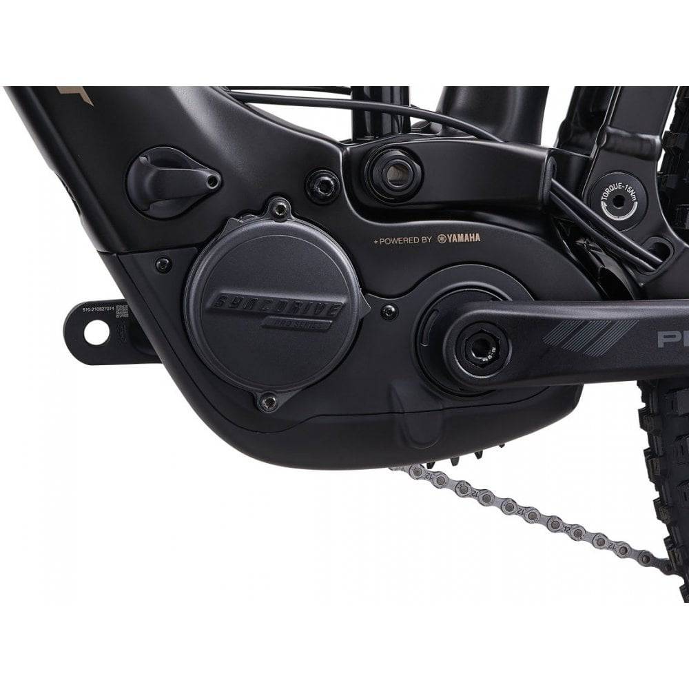 Giant Trance X Advanced E+ EL 3 e-mountain bike with full suspension and SyncDrive Pro motor, ready for off-road adventures.
