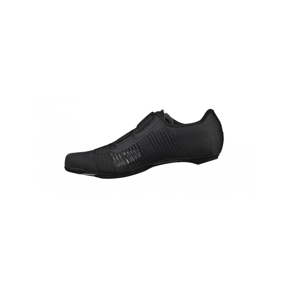 Fizik R2 Vento Aeroweave road cycling shoes with Powerstrap closure, lightweight and aerodynamic for performance cycling.