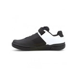 Crank Brothers Stamp Speedlace MTB shoes for mountain biking with flat pedal design, featuring durable footwear and secure laces.