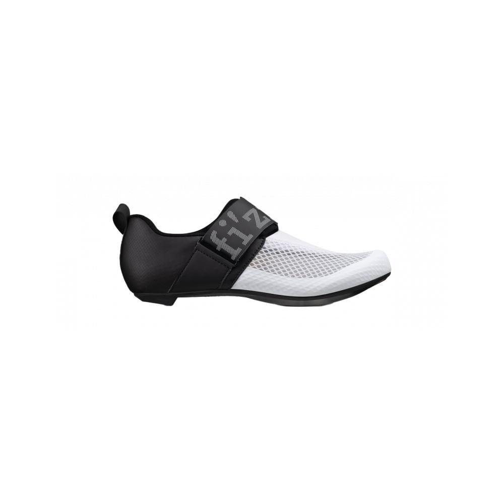 Fizik Transiro Hydra unisex triathlon road shoes with breathable mesh upper and secure closure for racing comfort.