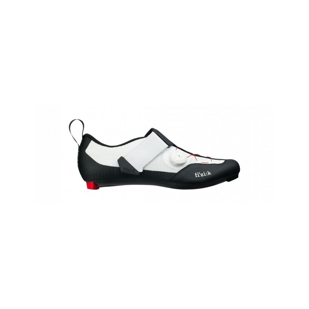 Fizik R3 Transiro road cycling shoes with carbon sole and BOA closure system, shown in a close-up view.