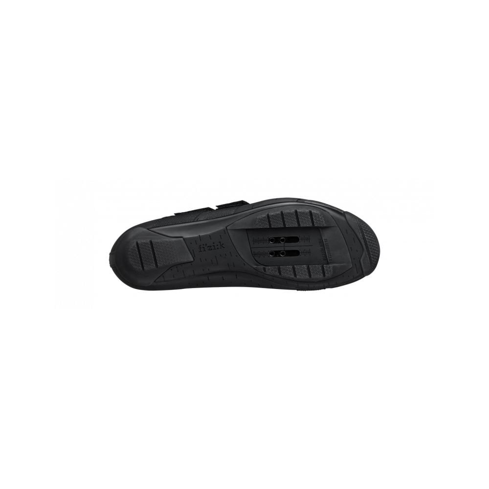 Fizik X4 Terra MTB shoes for gravel and mixed terrain cycling, featuring secure Powerstrap closure and durable outdoor-ready design.