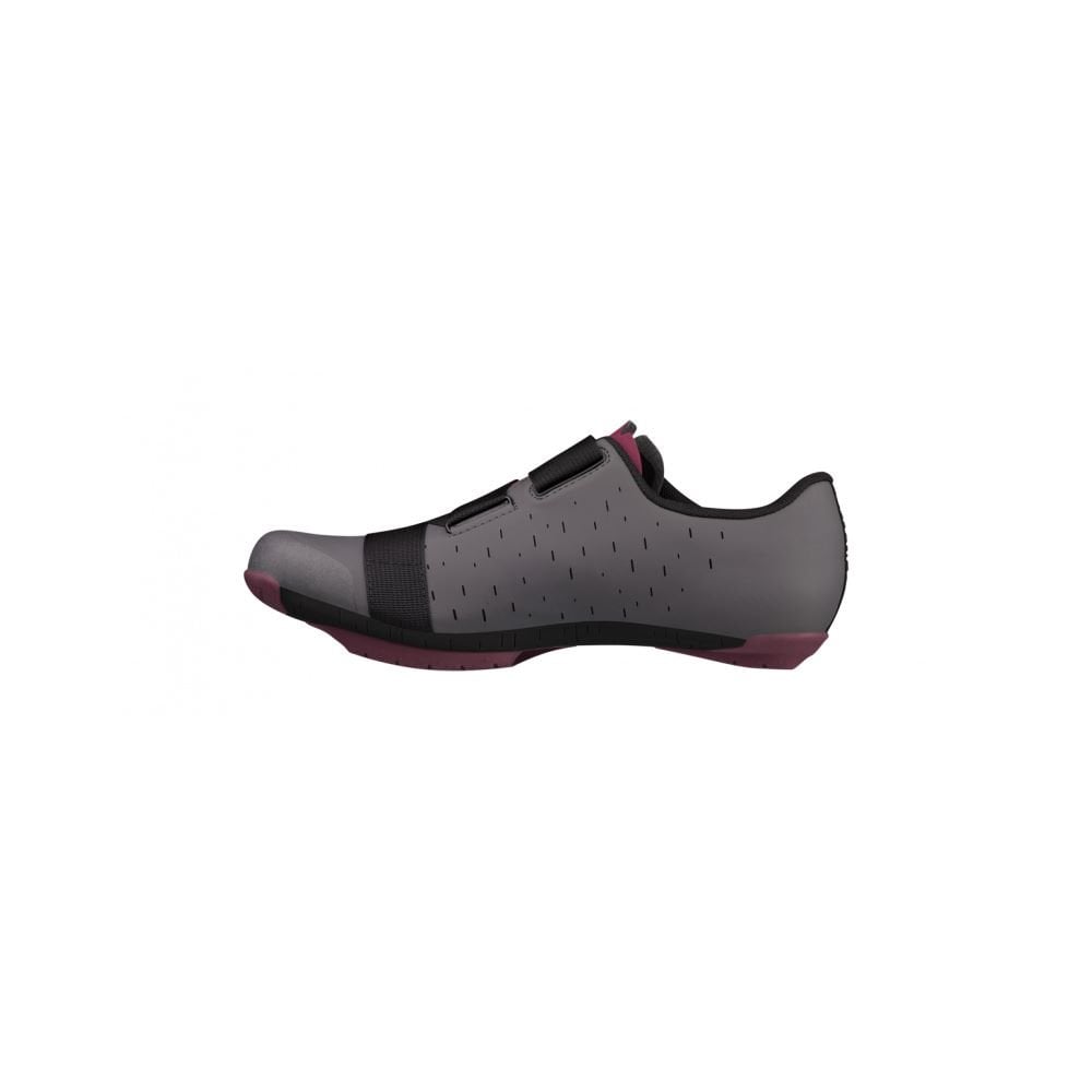 Fizik X4 Terra MTB shoes for gravel and mixed-terrain cycling, featuring Powerstrap closure and rugged design for mountain biking.