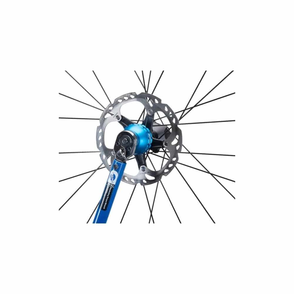 Park Tool BBT-69.4 bottom bracket tool with 16 notches for Shimano, SRAM, and Campagnolo bikes, used in workshop bike maintenance.