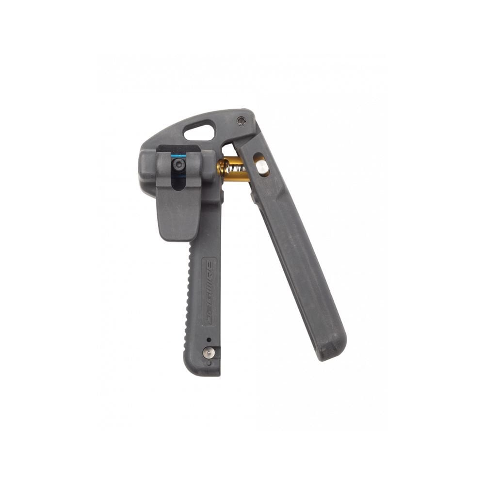 Jagwire Pro Needle Driver Tool for hydraulic hose fittings in black, designed for precise 5.0 and 5.5mm hydraulic hose installations.