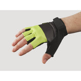 Trek Circuit Twin Gel unisex cycling gloves with padded gel foam for comfort, featuring breathable fabric and adjustable wrist straps.