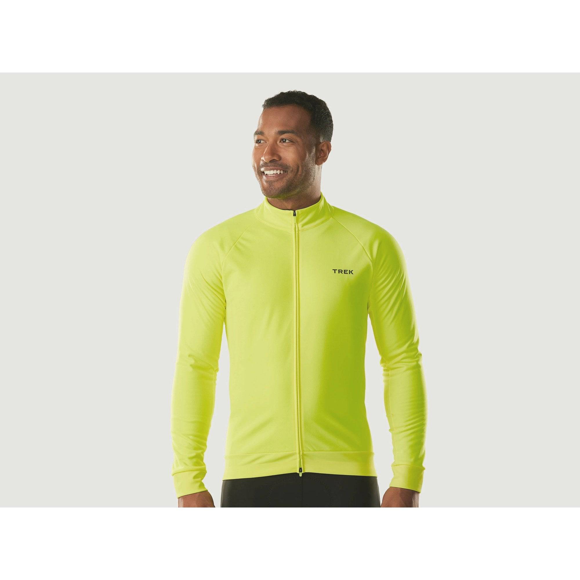 Trek Circuit softshell cycling jacket with windproof, waterproof fabric and fleece lining for outdoor cycling.