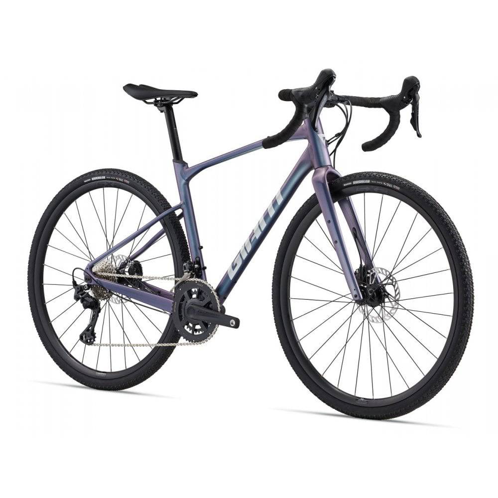 Giant Revolt 0 gravel bike with Shimano GRX 820 components, designed for versatile off-road and gravel riding.