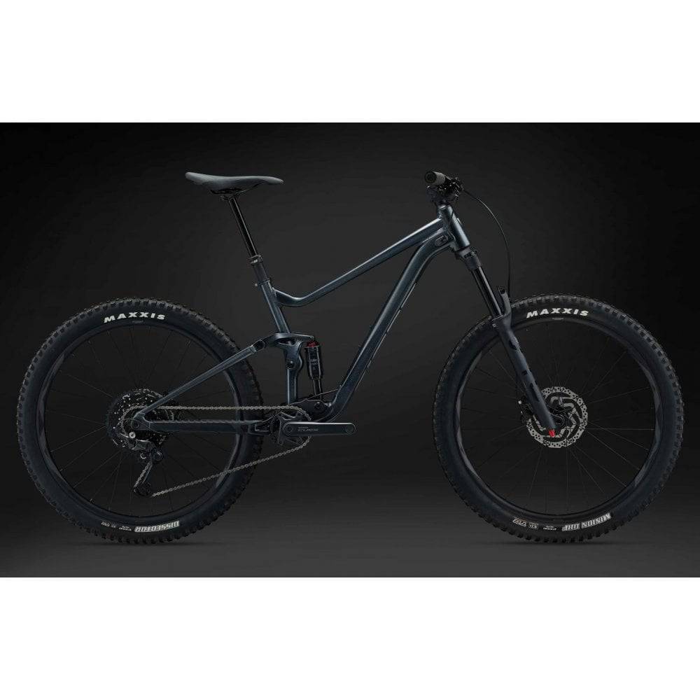 Giant Stance mountain bike with 125mm rear flexPoint suspension and 140mm fork, black frame, ready for trail riding