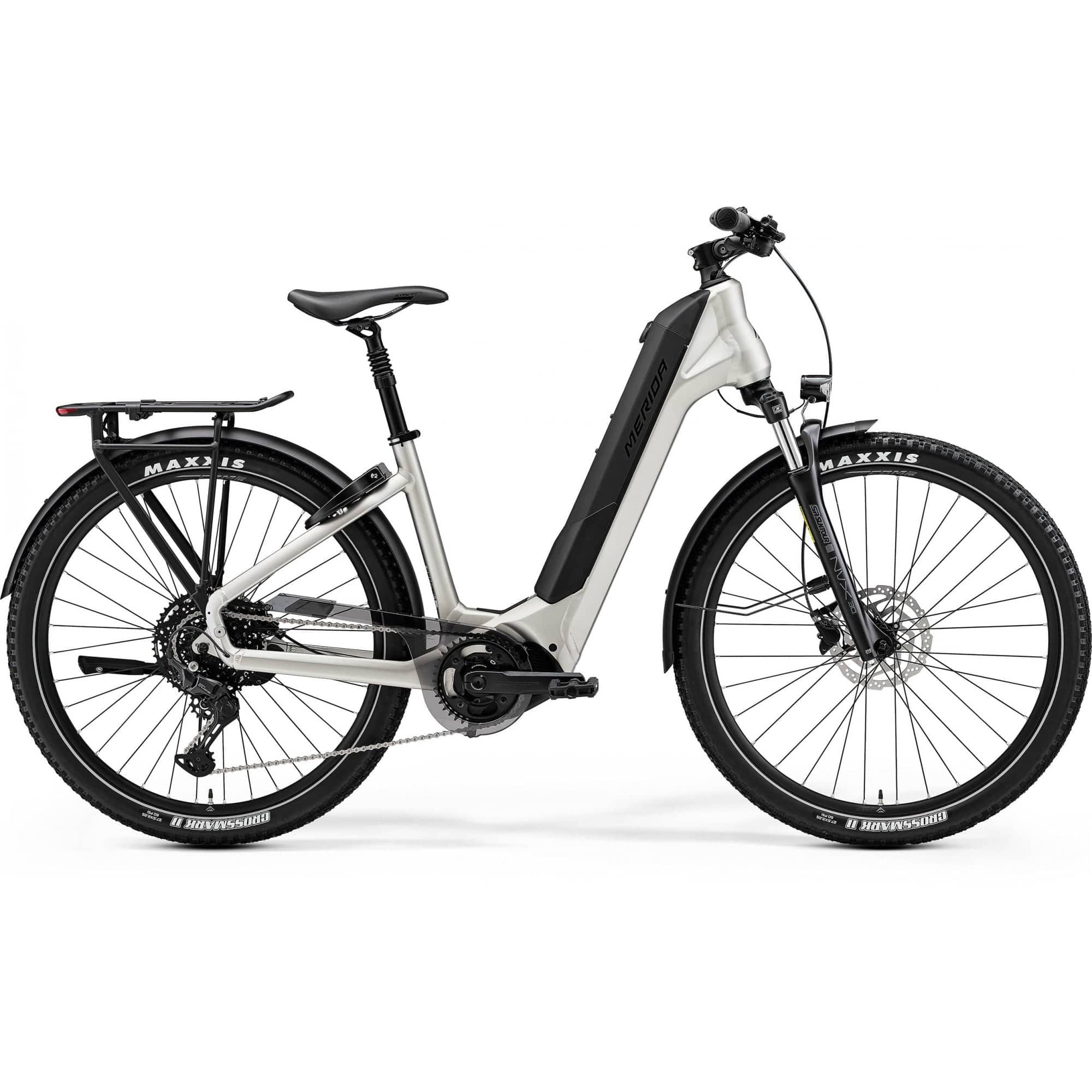 Merida eSpresso CC 575 EQ e-hybrid bike with Shimano STEPS motor and commuter accessories, shown with frame and components.