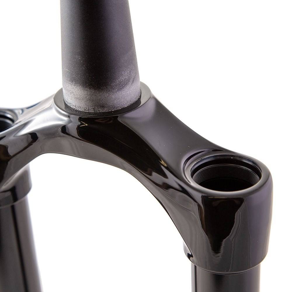 Fox Fork 36 Rhythm UT CSU assembly for mountain bike, black anodized, 2019 Fox bike component, detailed close-up image