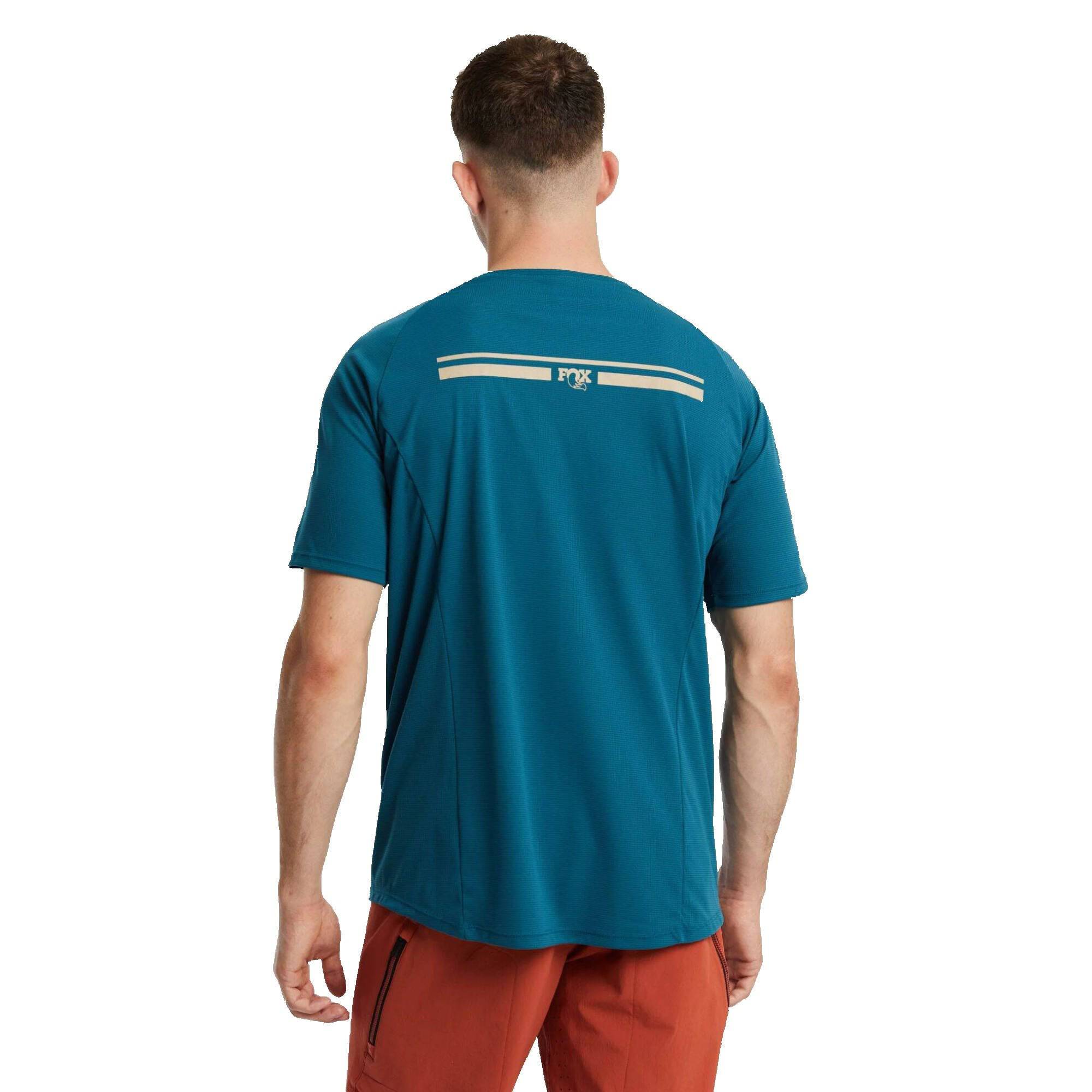 Fox Hightail short sleeve jersey, breathable athletic fit trail and enduro top, lightweight outdoor cycling clothing.