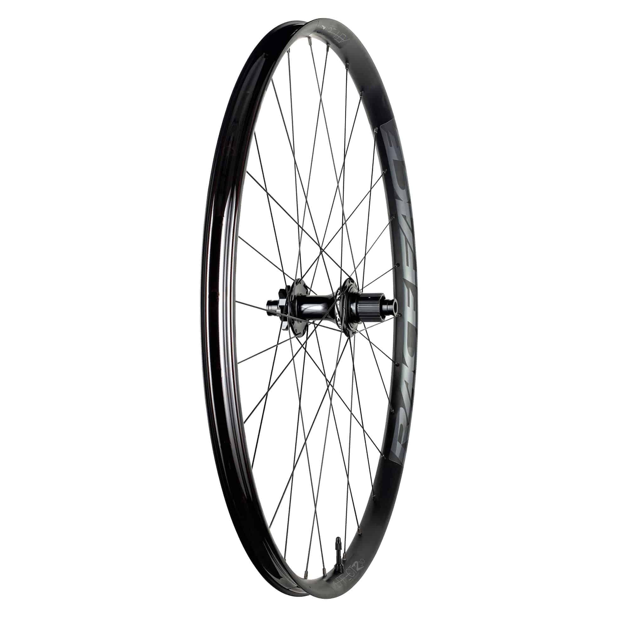 Race Face Affect R 30mm tubeless-ready mountain bike wheels for trail and enduro riding, shown with black rims and spokes.