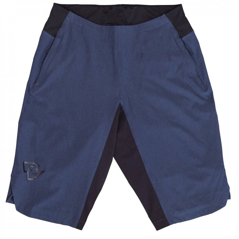 Race Face Traverse women's mountain biking shorts with zippered pockets and ventilation for outdoor cycling comfort.