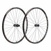 Easton EA70 AX disc wheelset with tubeless-ready road and gravel bike wheels, showcasing the lightweight alloy rims and disc brakes.