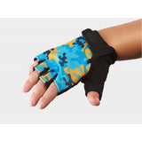 Trek Kids™ unisex bike gloves showing breathable, durable cycling gloves designed for children's outdoor riding.