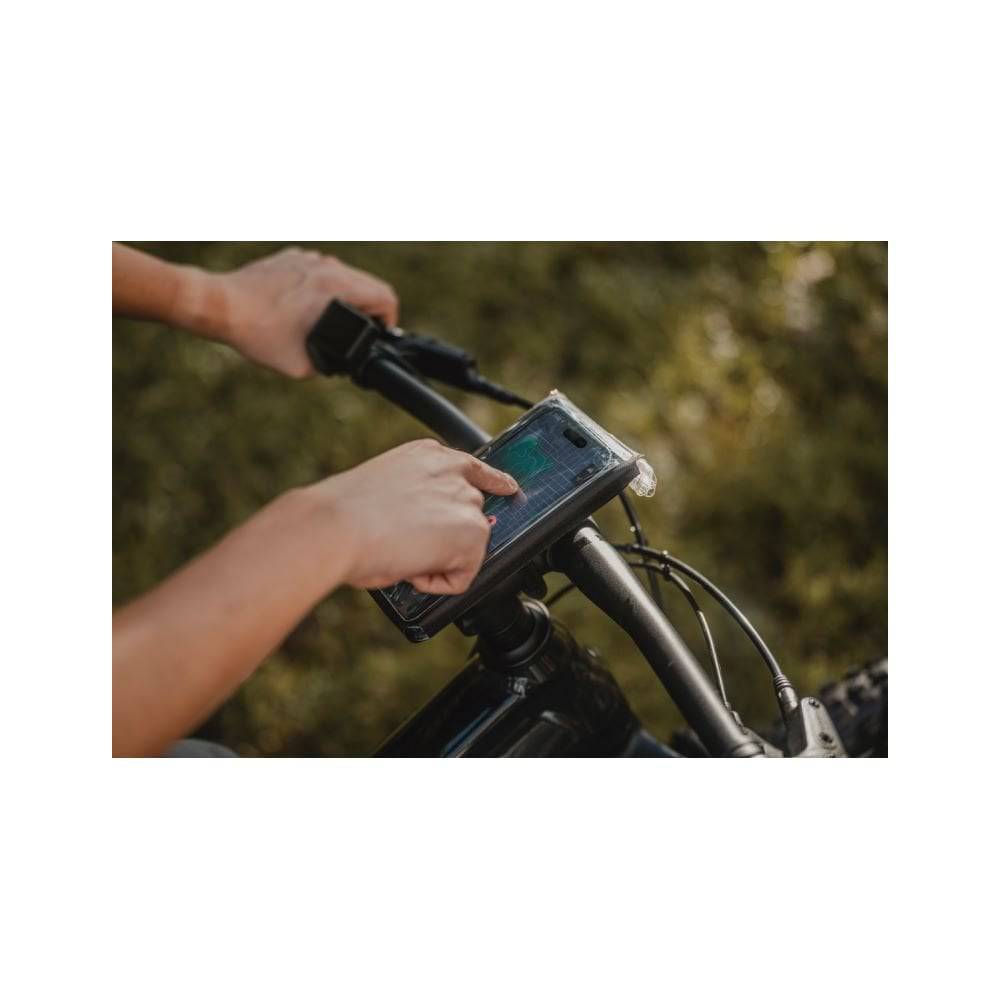 Topeak waterproof phone drybag with QuickClick® mount for smartphones up to 6.9 inches, designed for outdoor use.
