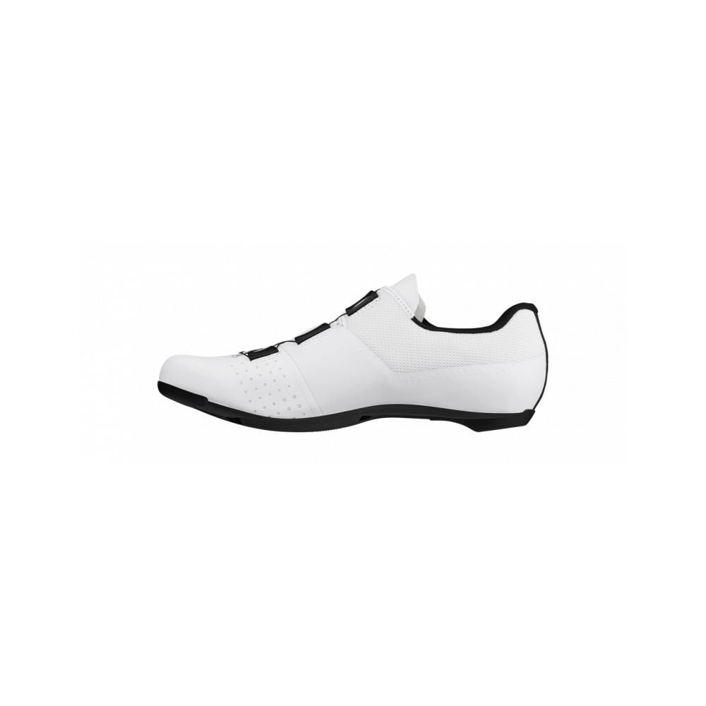 Fizik R4 Tempo Overcurve road cycling shoes with BOA closure and carbon outsole, shown from the side.